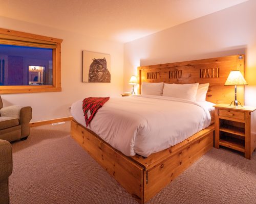 Owl Room Lodge Room