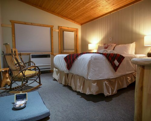 Mount Engadine Lodge Whiskeyjack Bedroom_2