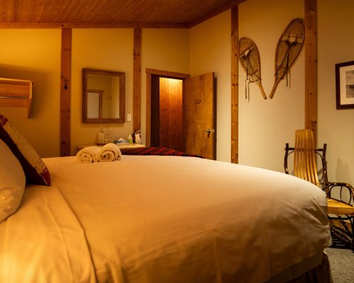 Mount Engadine Lodge Whiskeyjack Bedroom_3